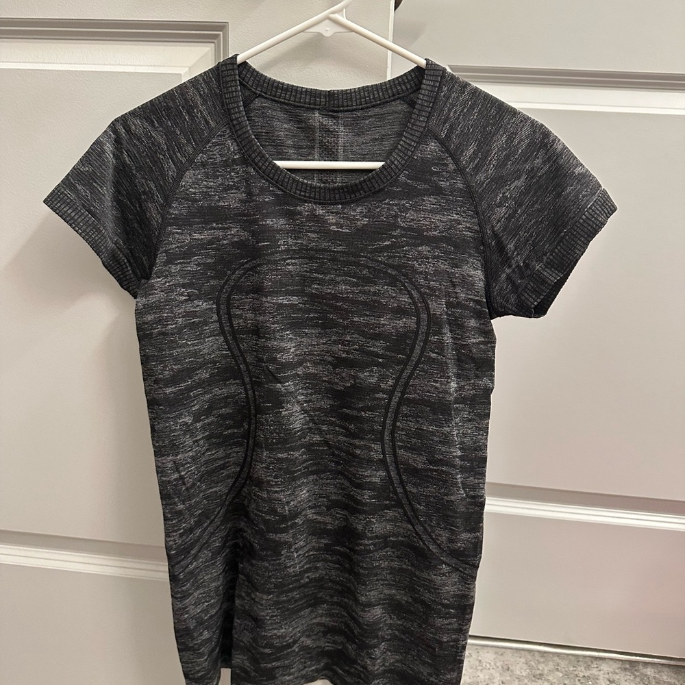 black camo lululemon short sleeve swiftly tech